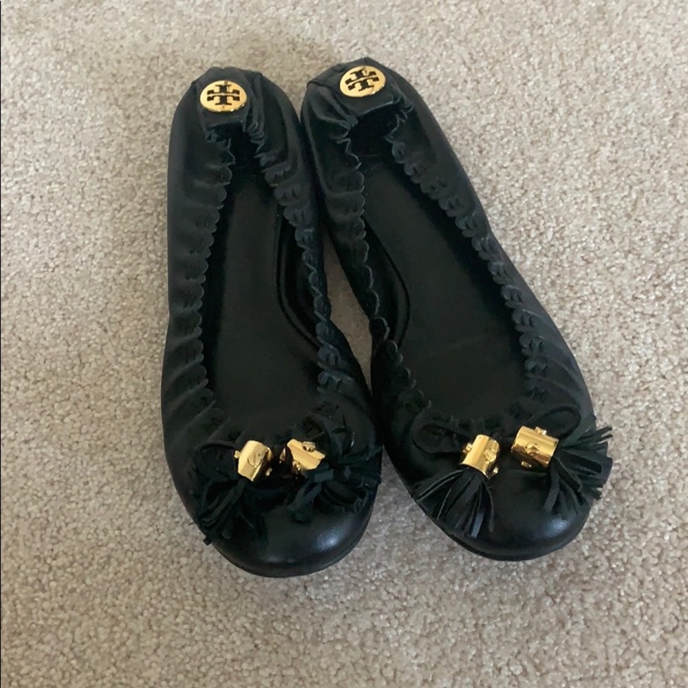 Tory Burch tassel flat, black with gold accent